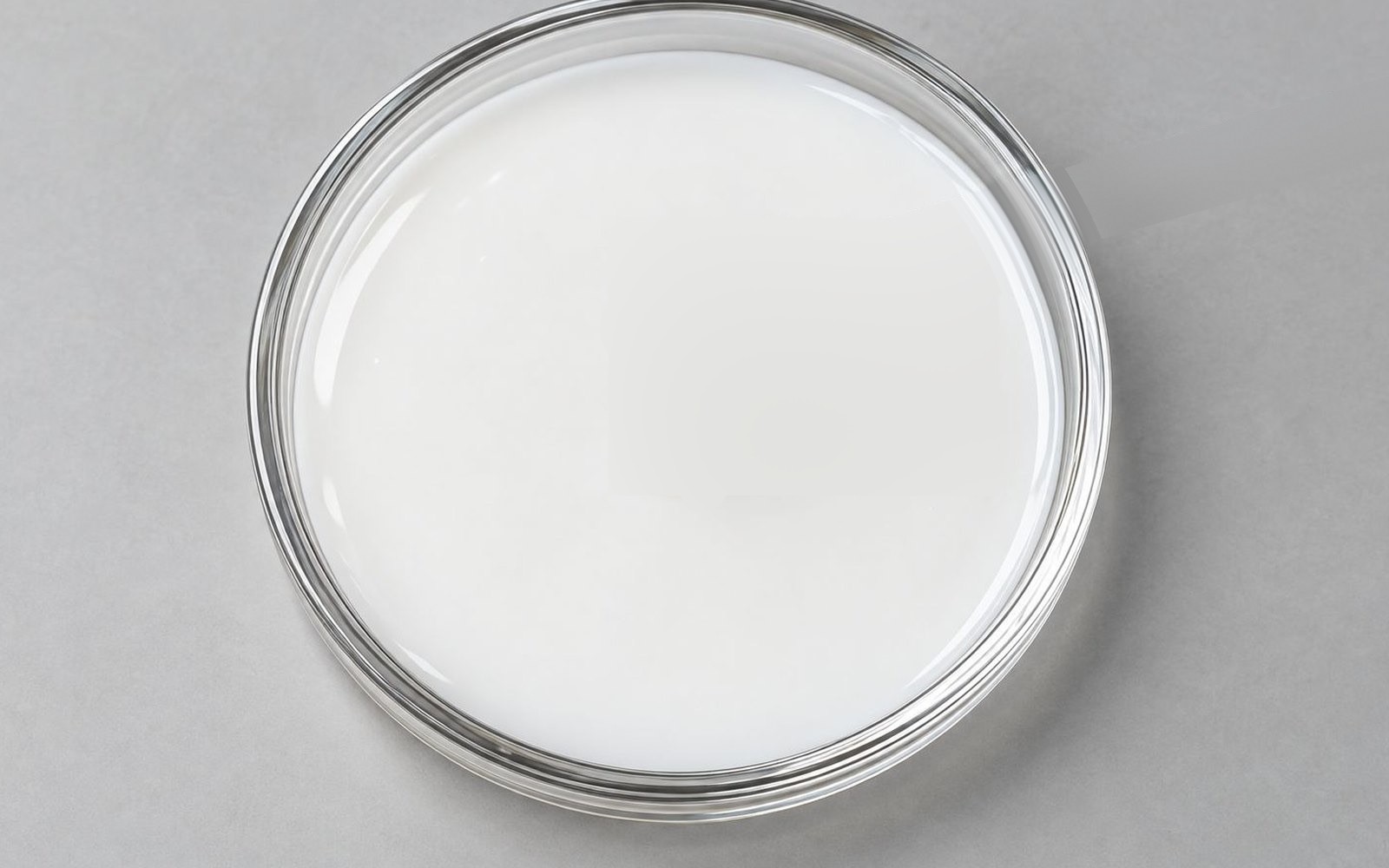 Glass dish of Rigid 10K & High Temp liquid resin